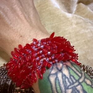 Handmade red purple glass beaded slinky bangle bracelet brand new